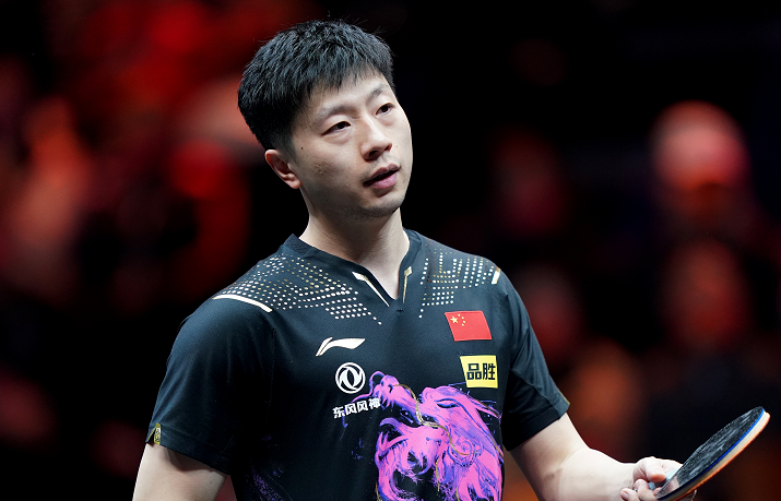 清晨欧联传出新动向；孟菲斯灰熊遗憾出局；管理层表态——更衣室稳定；心理建设被强调的简单介绍