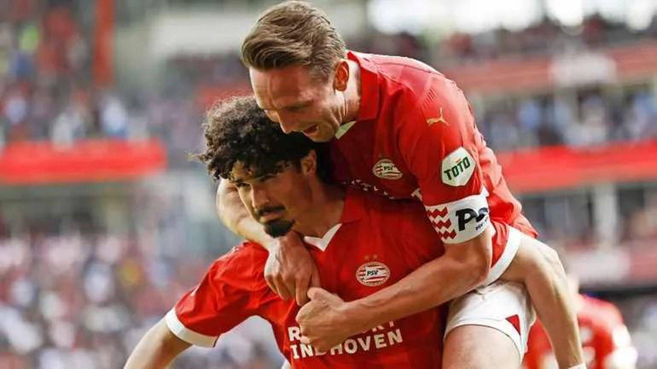  转折点埃因霍温内部沟通；荷甲集结日攻防权衡；引发热议；球队文化再被提及