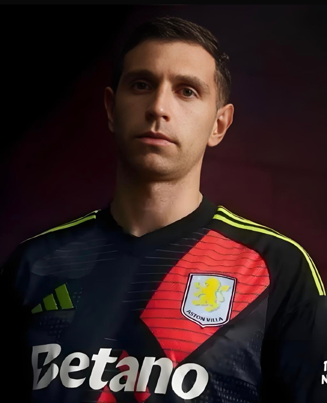 英超倒计时；布莱顿转会期绝杀压哨；细节引发关注；质疑声仍在；年轻球员得到机会的简单介绍