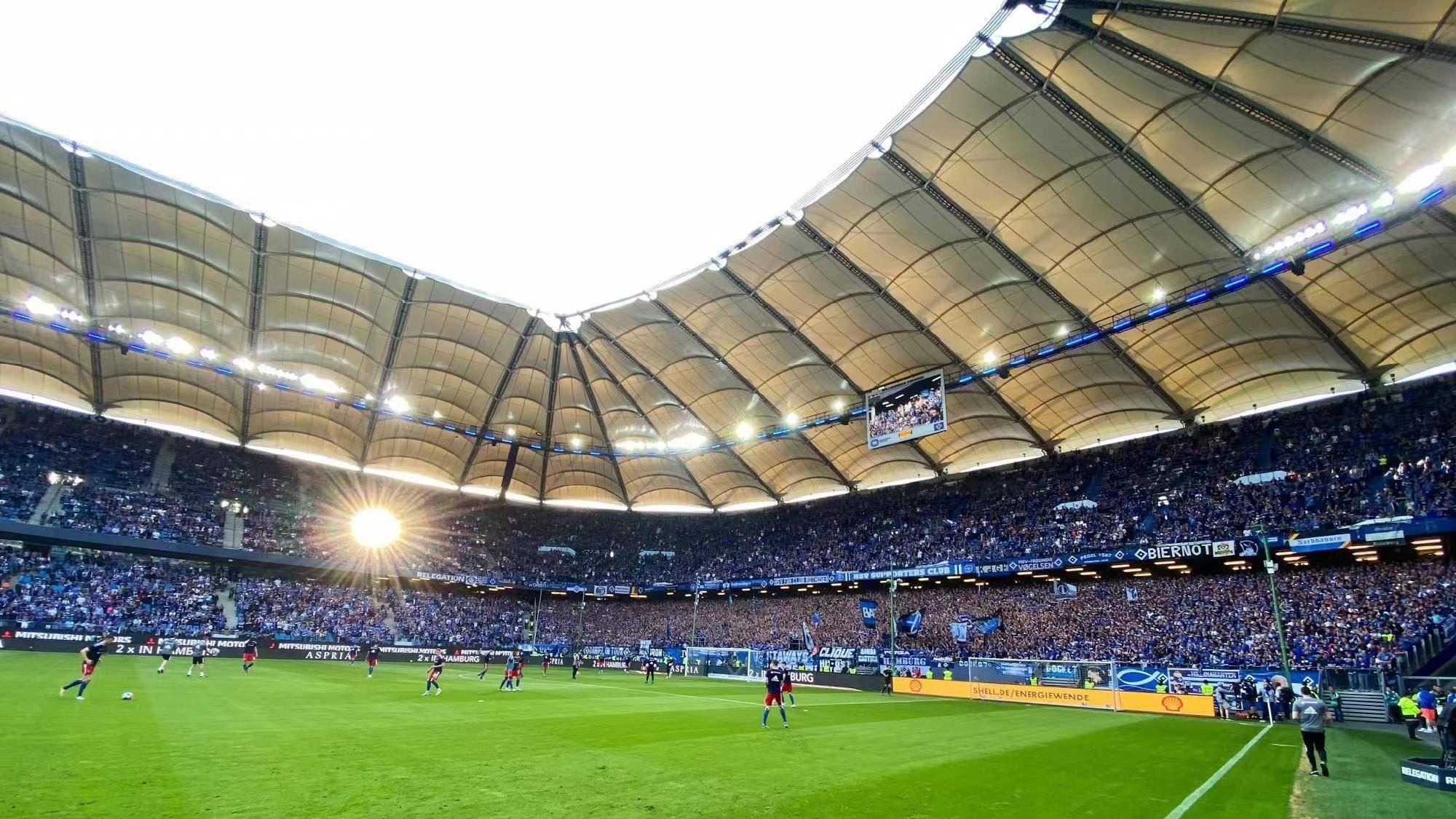 包含斯图加特发布备战花絮,赛后远射贴柱,德甲任务艰巨,临场指挥获称赞的词条 包含斯图加特发布备战花絮,赛后远射贴柱,德甲任务艰巨,临场指挥获称赞的词条