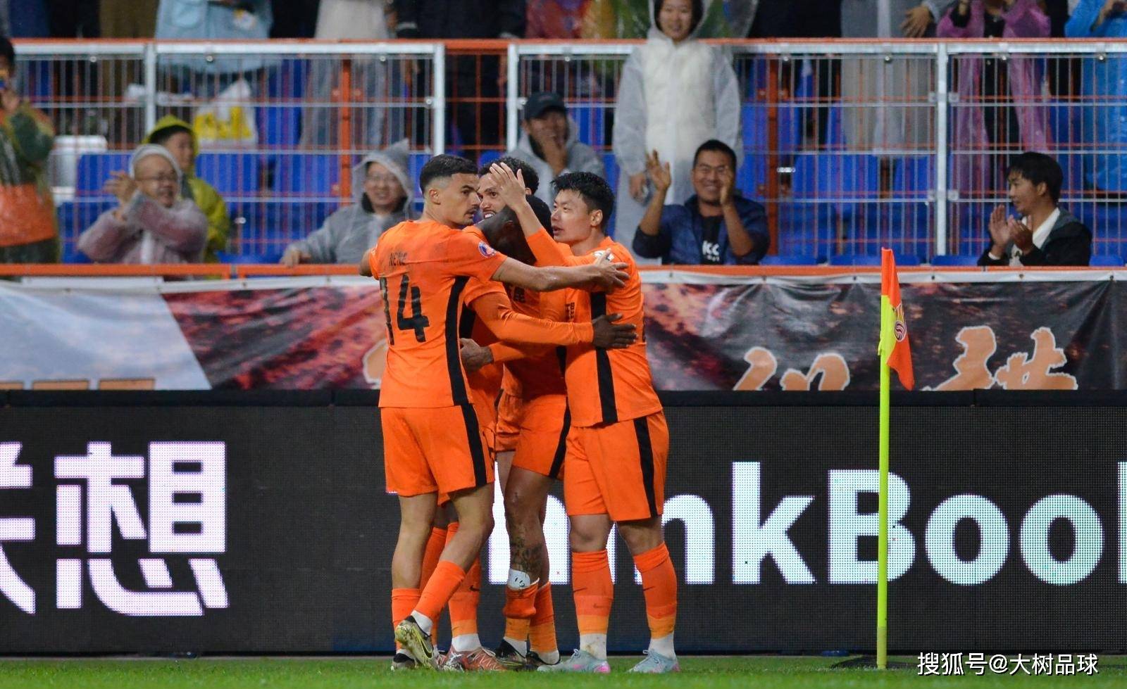 关于风云突变西汉姆赛后造点机会；欧联版图或变；球迷炸锅；轮换策略成焦点的信息