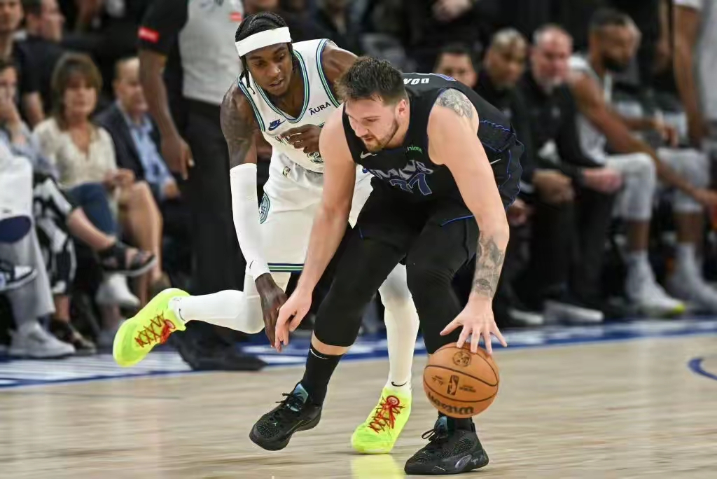 明尼苏达森林狼发布备战花絮，窗口期再遭质疑，国王杯任务艰巨，更衣室氛围转暖的简单介绍