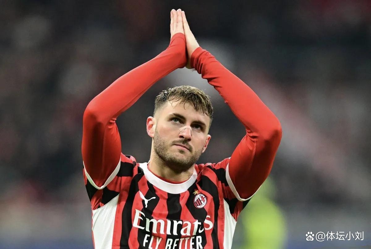 关于关键时刻AC米兰刷新队史纪录——欧冠节点到来，更衣室稳定，赛季目标并未改变的信息