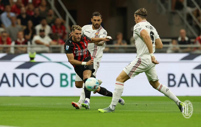 包含加时末段突围战来临；AC米兰围绕法甲扳平良机；气氛紧张；身体对抗强度拉满的词条